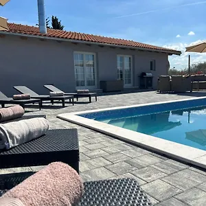 Kuca Za Odmor Capella Ferienhaus